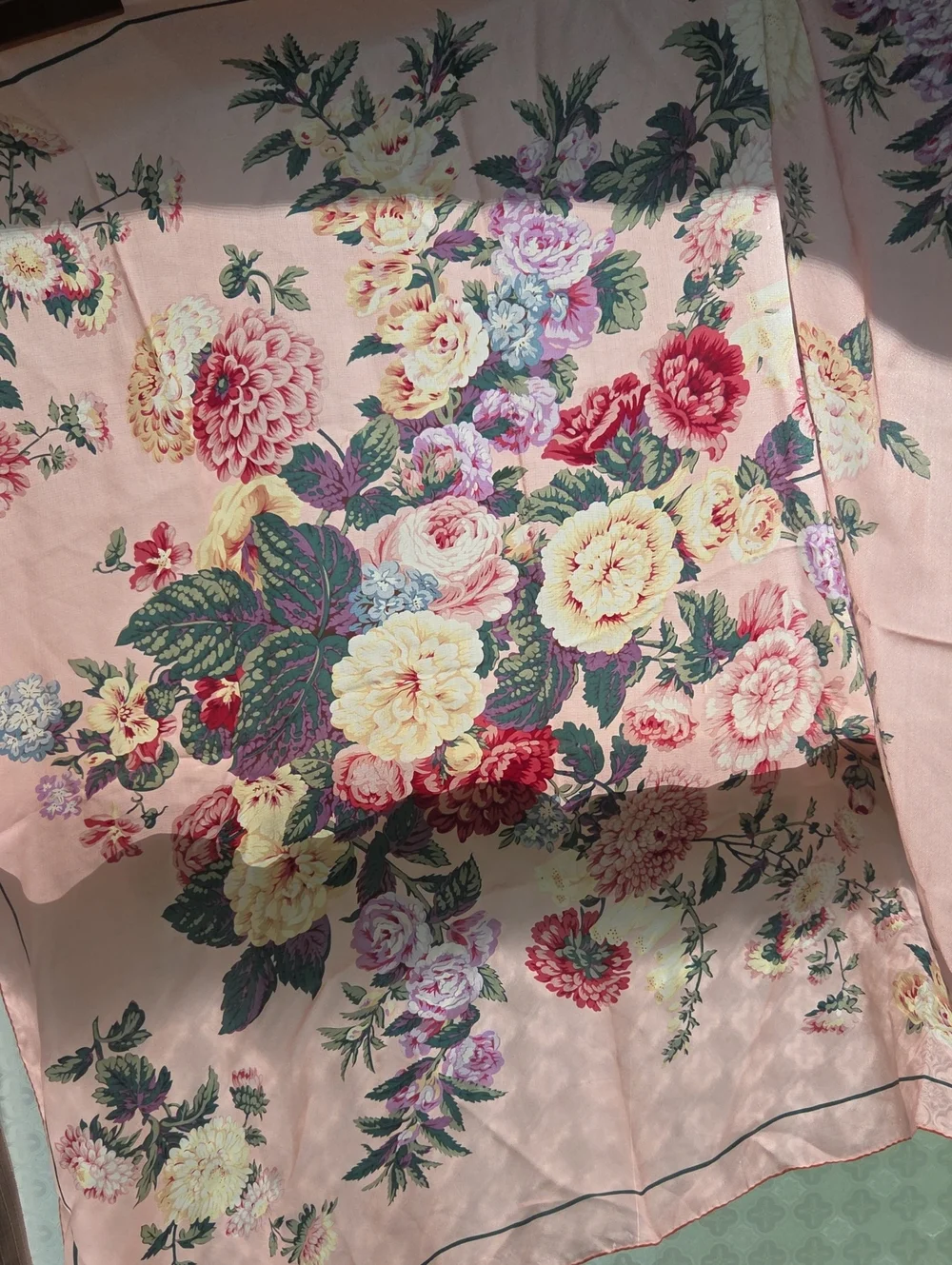 Vintage Club 7 Echo Womens Vintage 90s Square Scarf/ Top  Pink Floral  Light